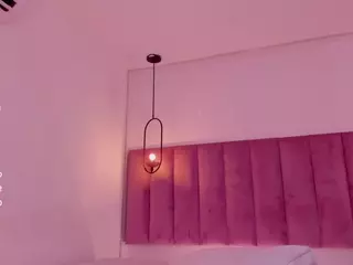 L U I S A H's Live Sex Cam Show