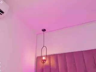 L U I S A H's Live Sex Cam Show