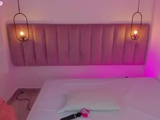 L U I S A H's Live Sex Cam Show