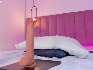 L U I S A H's Live Sex Cam Show