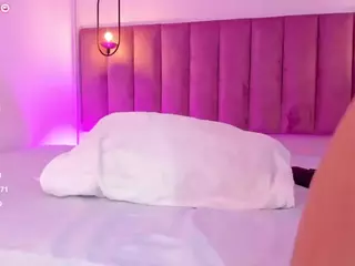 L U I S A H's Live Sex Cam Show