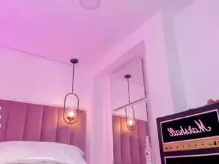 L U I S A H's Live Sex Cam Show