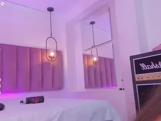 L U I S A H's Live Sex Cam Show