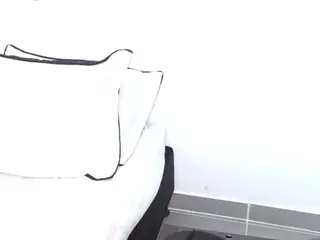 AshlyFoxx1's Live Sex Cam Show