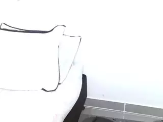 AshlyFoxx1's Live Sex Cam Show