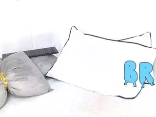 AshlyFoxx1's Live Sex Cam Show