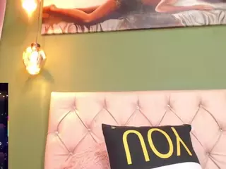 TinnaFlirt1's Live Sex Cam Show