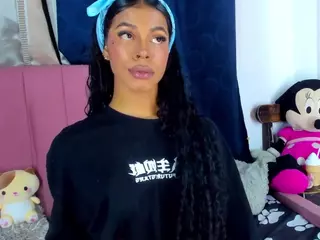 BLOOM222's Live Sex Cam Show
