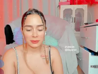 yellowranger1's Live Sex Cam Show