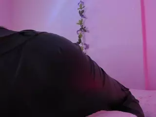 Samanta-roberts's Live Sex Cam Show