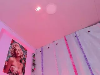 Samanta-roberts's Live Sex Cam Show