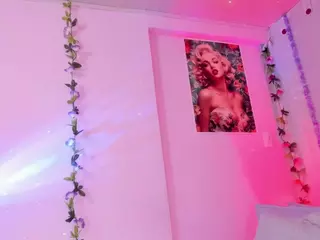 Samanta-roberts's Live Sex Cam Show