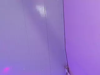 Samanta-roberts's Live Sex Cam Show