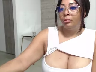 AmbarSofhia's Live Sex Cam Show