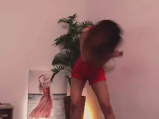 MissLullu's Live Sex Cam Show