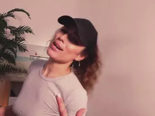 MissLullu's Live Sex Cam Show