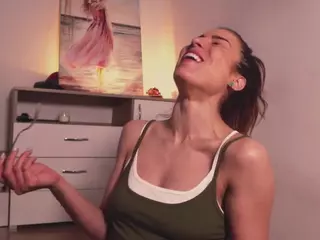 MissLullu's Live Sex Cam Show