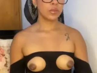 MAYAWEST's Live Sex Cam Show