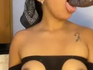MAYAWEST's Live Sex Cam Show