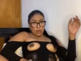MAYAWEST's Live Sex Cam Show