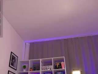 Emilyloveee's Live Sex Cam Show