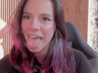 lydhia97's Live Sex Cam Show