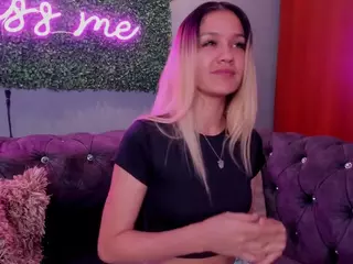 Lilly Maxwell's Live Sex Cam Show