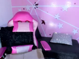 lucybeatifull's Live Sex Cam Show