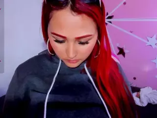 lucybeatifull's Live Sex Cam Show