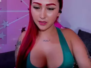lucybeatifull's Live Sex Cam Show