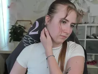 MeganxCute's Live Sex Cam Show