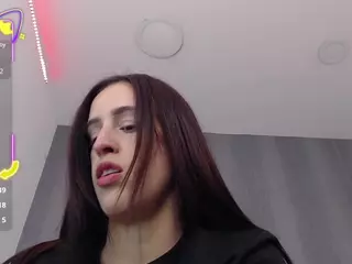 Amira's Live Sex Cam Show