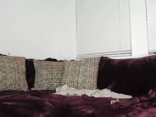 Sienna Divyne's Live Sex Cam Show