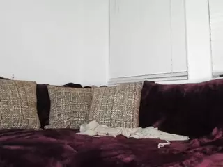 Sienna Divyne's Live Sex Cam Show