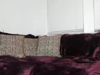 Sienna Divyne's Live Sex Cam Show