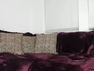 Sienna Divyne's Live Sex Cam Show
