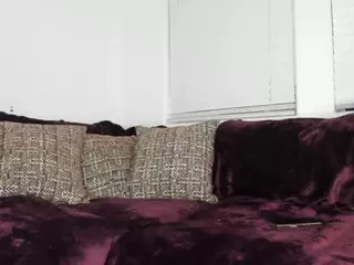 Sienna Divyne's Live Sex Cam Show
