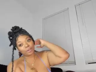 Sienna Divyne's Live Sex Cam Show