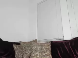 Sienna Divyne's Live Sex Cam Show