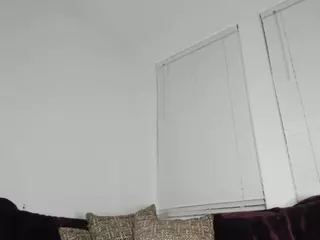Sienna Divyne's Live Sex Cam Show