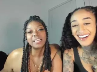 Sienna Divyne's Live Sex Cam Show