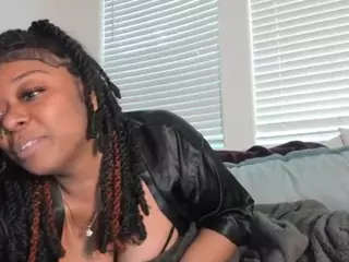 Sienna Divyne's Live Sex Cam Show