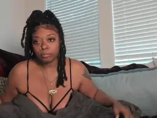Sienna Divyne's Live Sex Cam Show
