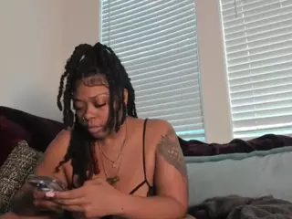 Sienna Divyne's Live Sex Cam Show
