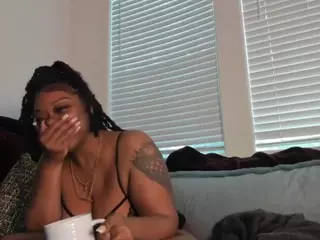 Sienna Divyne's Live Sex Cam Show