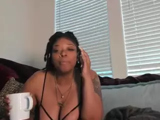 Sienna Divyne's Live Sex Cam Show