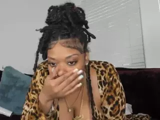 Sienna Divyne's Live Sex Cam Show