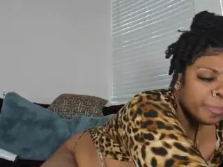 Sienna Divyne's Live Sex Cam Show