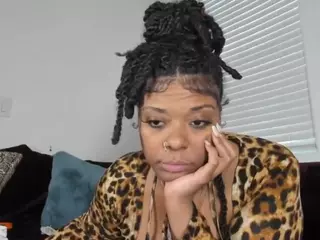 Sienna Divyne's Live Sex Cam Show