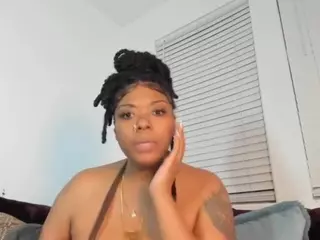 Sienna Divyne's Live Sex Cam Show